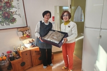 서귀포시 평생학습동아리, 손으로 물들인 조끼 이웃에 온기